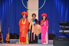 thu-ve-trong-mat-em210
