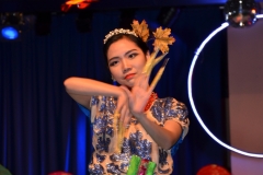 thu-ve-trong-mat-em383